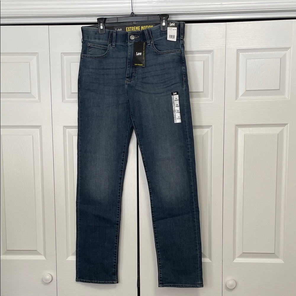 NWT Lee Men's Slim Fit Straight Leg Extreme Motion blue Jeans 34 X 34 med wash